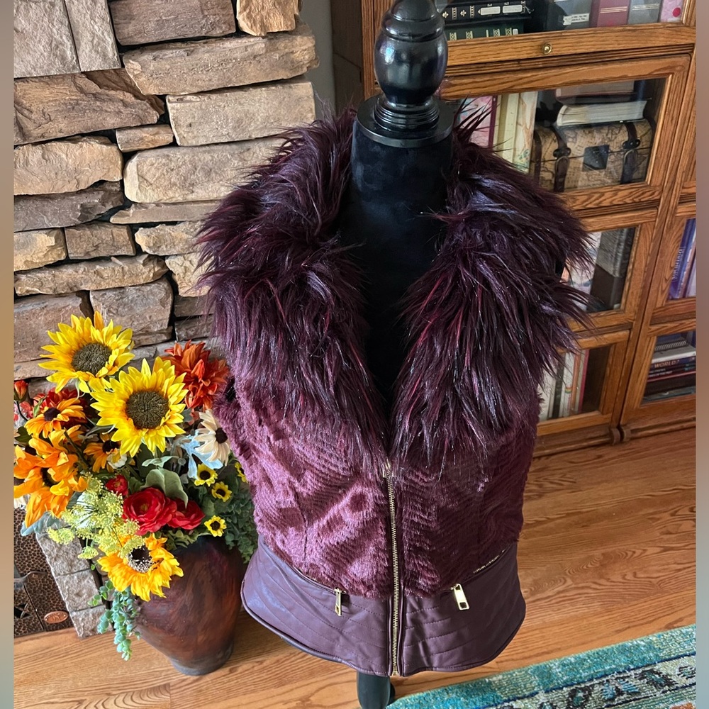 Guess Fun Vest - Burgundy/Merlot Color size L, gold zipper